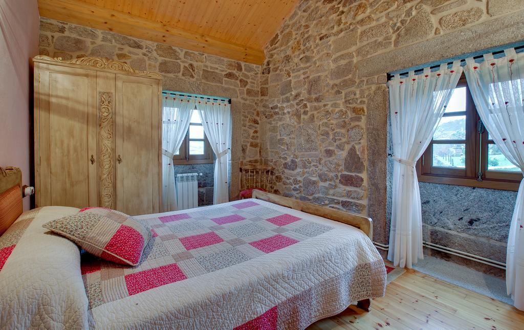 Casa Rural A Avoa Maria Campo Lameiro Bilik gambar